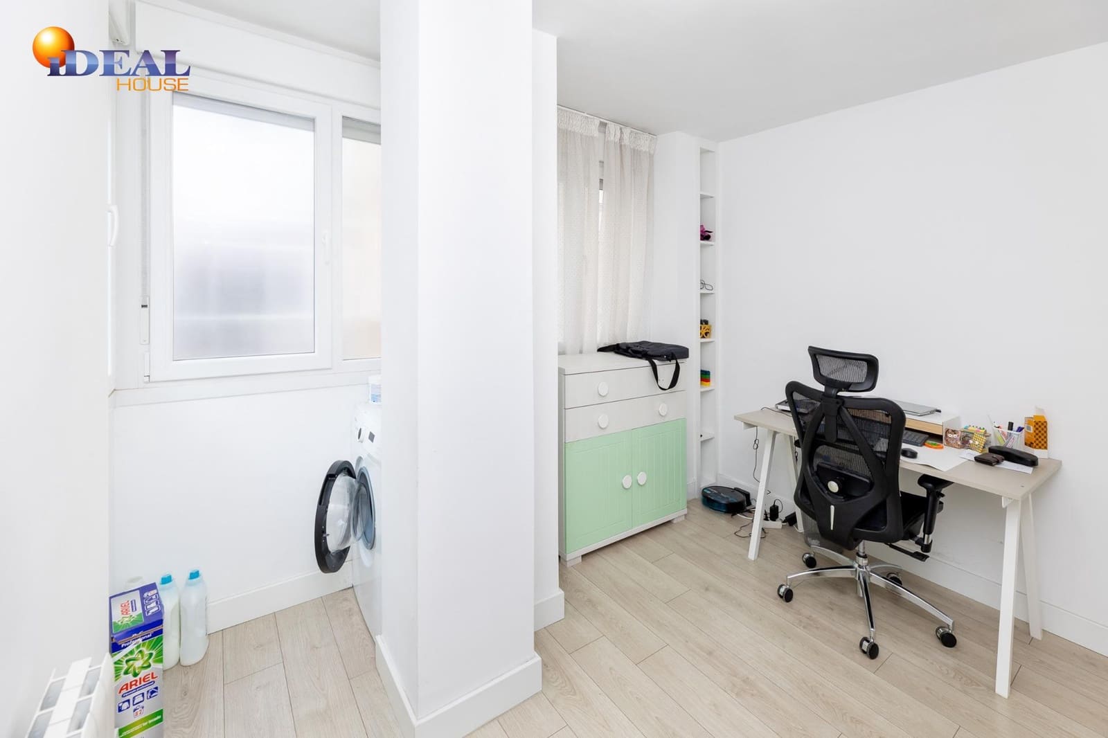 4 bedroom Flat for sale in Granada city - € 375,000 (Ref: 9488333)