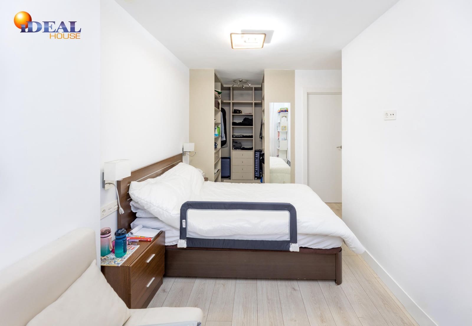 4 bedroom Flat for sale in Granada city - € 375,000 (Ref: 9488333)