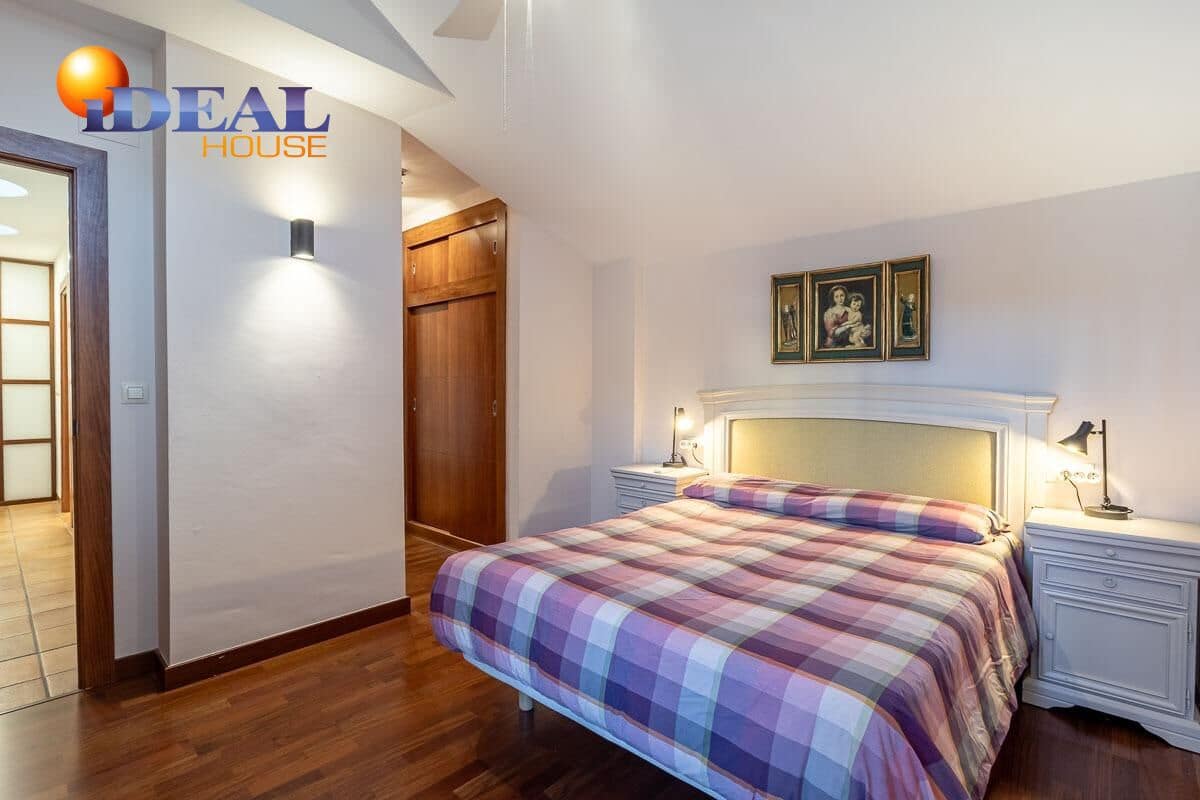 5 bedroom Villa for sale in Gojar with pool garage - € 690,000 (Ref: 9488336)