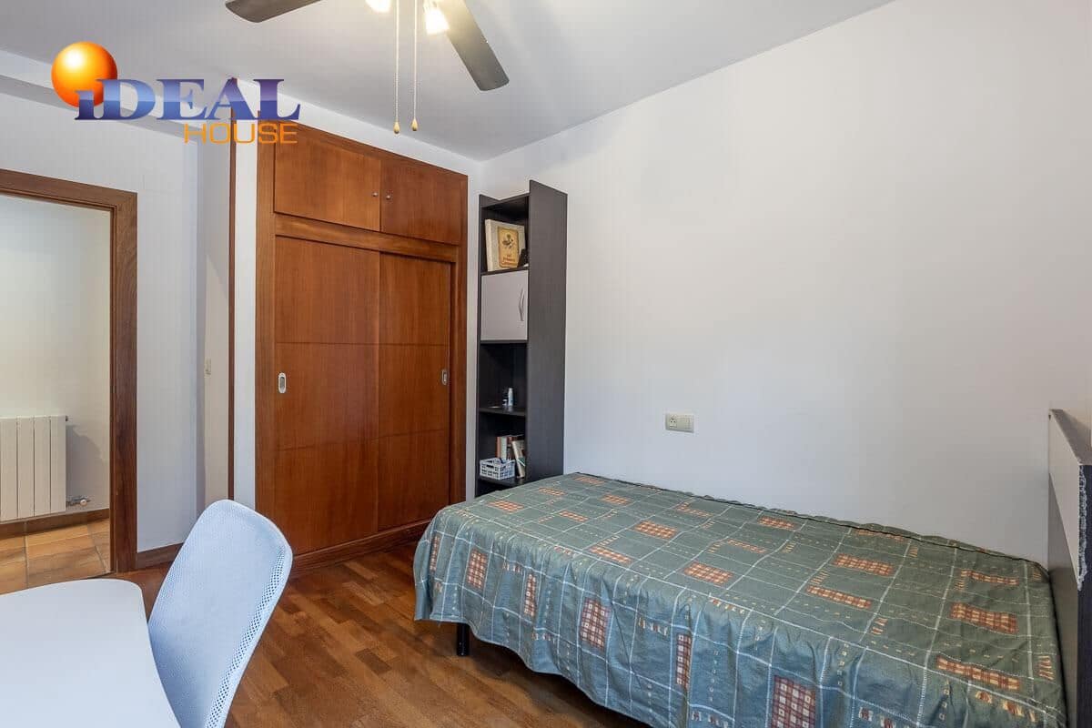 5 bedroom Villa for sale in Gojar with pool garage - € 690,000 (Ref: 9488336)