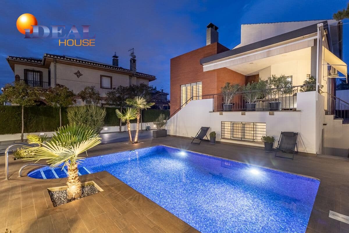5 bedroom Villa for sale in Gojar with pool garage - € 690,000 (Ref: 9488336)