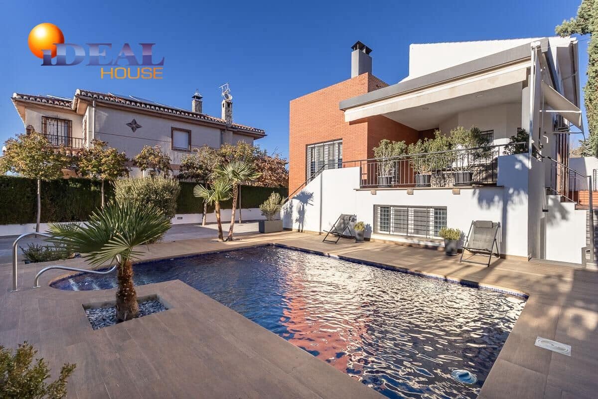 5 bedroom Villa for sale in Gojar with pool garage - € 690,000 (Ref: 9488336)