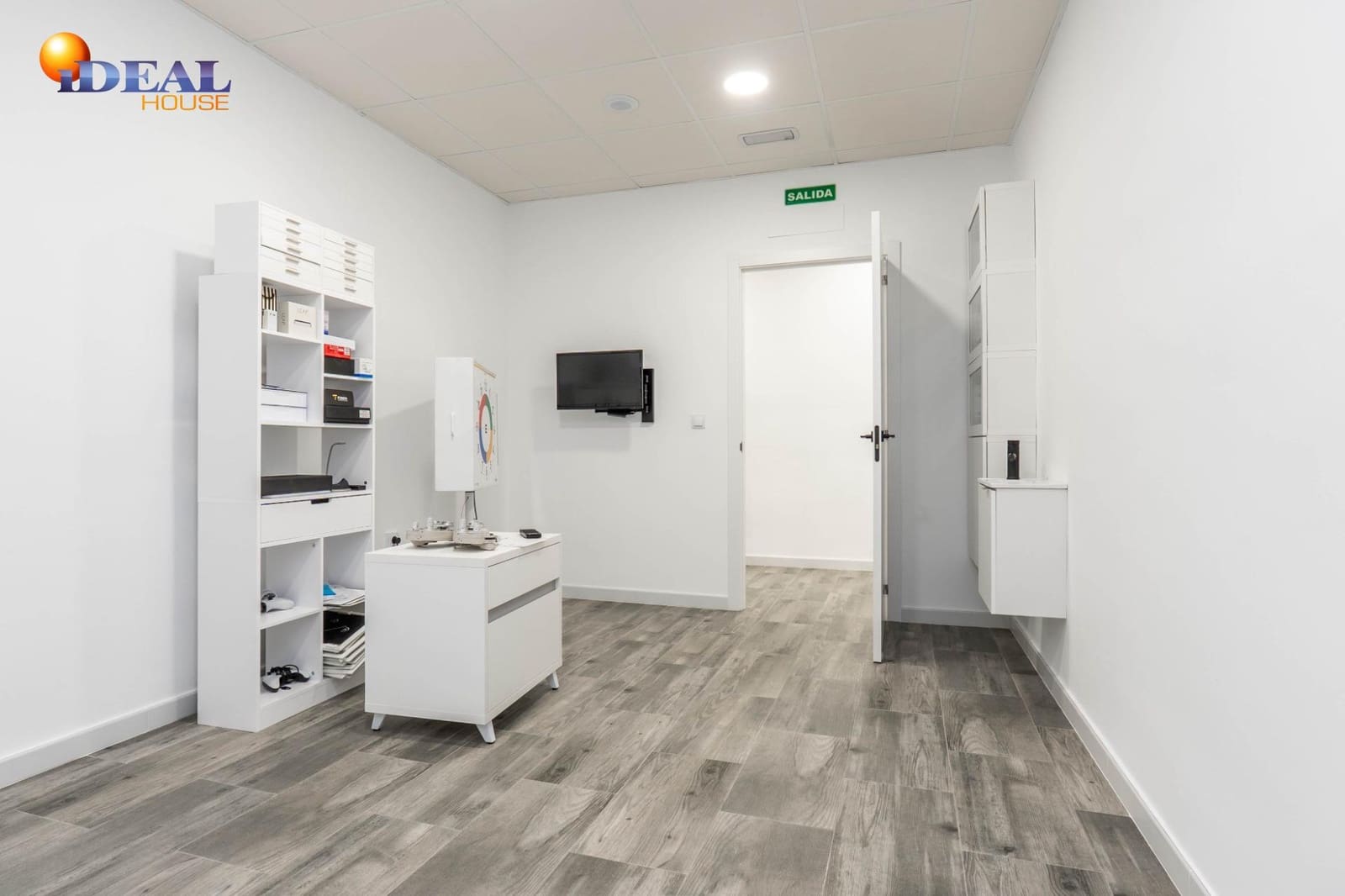 9 slaapkamer Commercieel te koop in Padul - € 224.900 (Ref: 9491283)