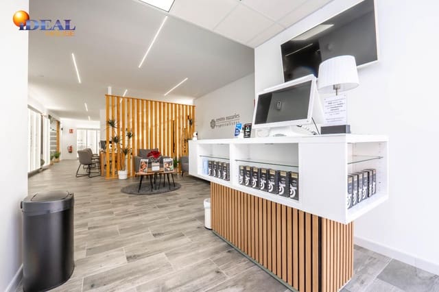 9 slaapkamer Commercieel te koop in Padul - € 224.900 (Ref: 9491283)