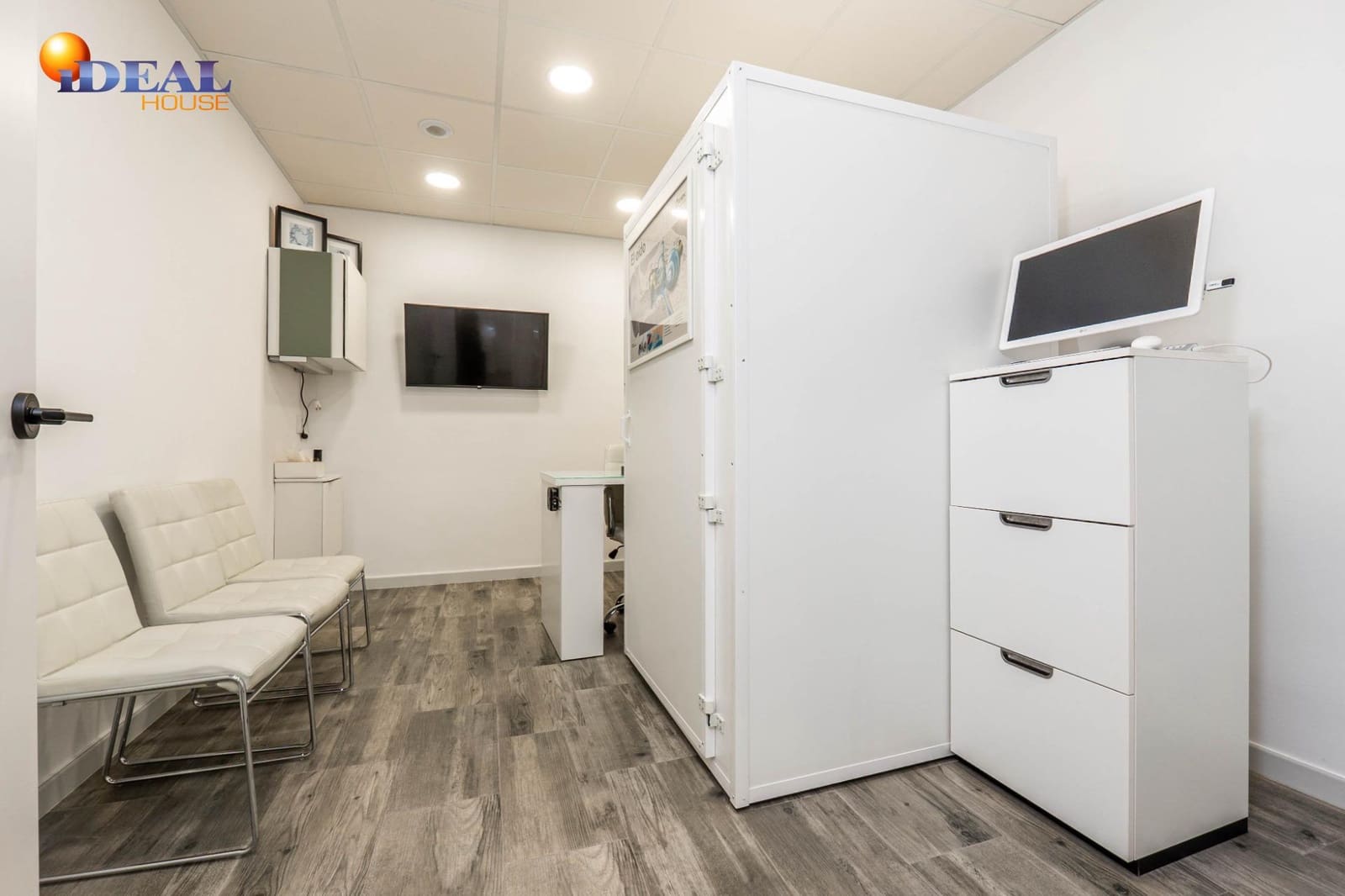 9 slaapkamer Commercieel te koop in Padul - € 224.900 (Ref: 9491283)