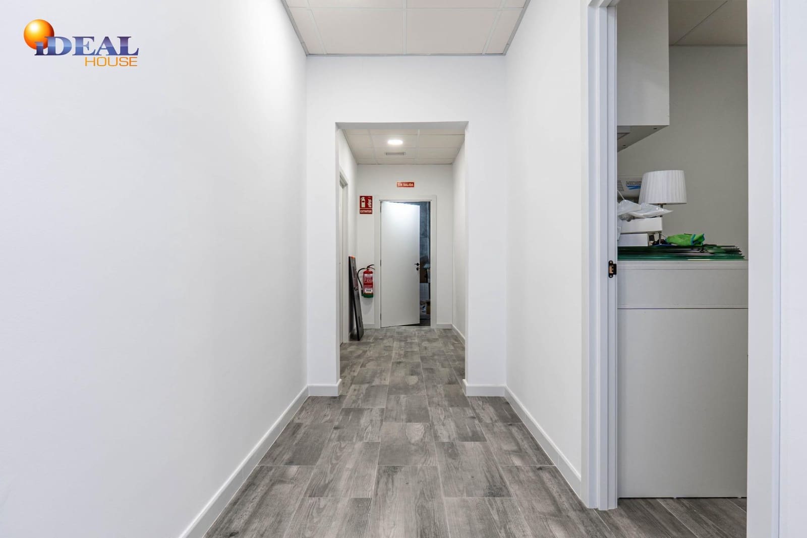 9 slaapkamer Commercieel te koop in Padul - € 224.900 (Ref: 9491283)