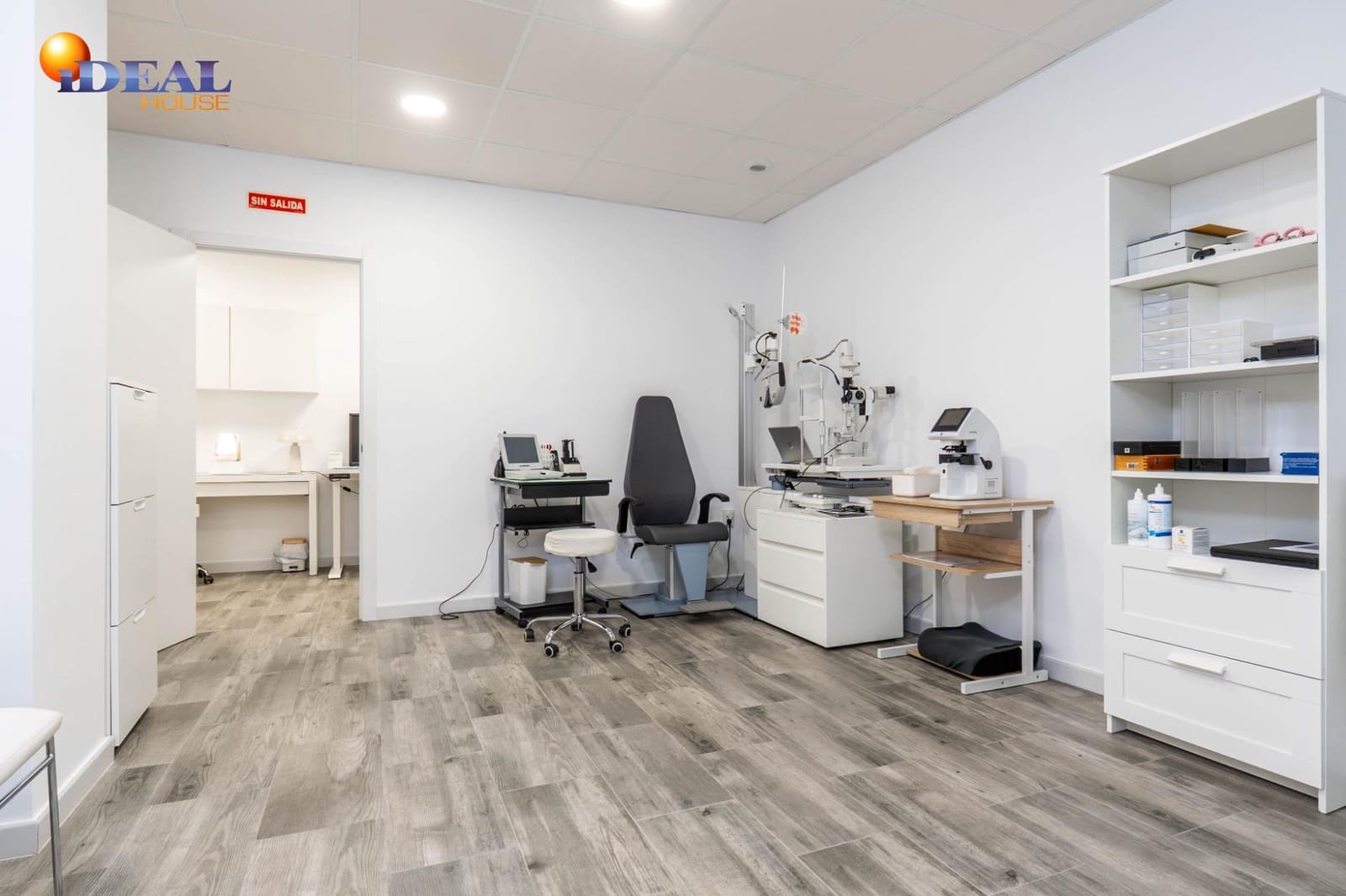 9 slaapkamer Commercieel te koop in Padul - € 224.900 (Ref: 9491283)