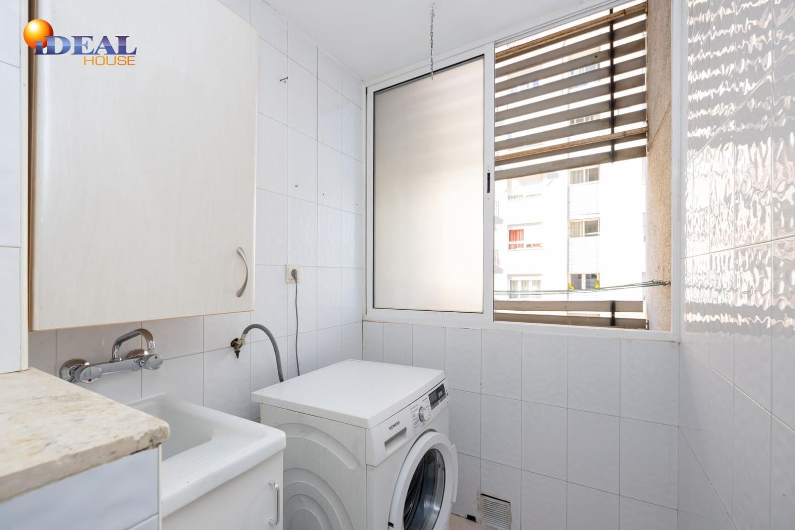 Piso de 4 habitaciones en Granada ciudad en venta con garaje - 319.000 € (Ref: 9491284)