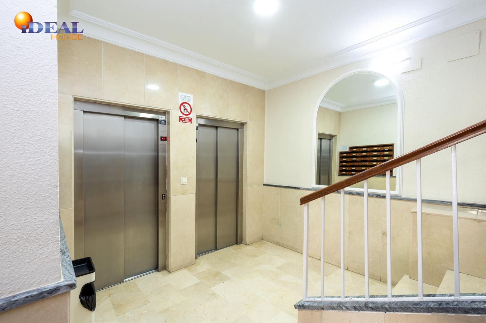 Piso de 4 habitaciones en Granada ciudad en venta con garaje - 319.000 € (Ref: 9491284)