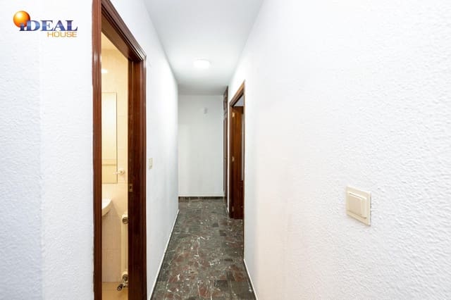 Piso de 4 habitaciones en Granada ciudad en venta con garaje - 319.000 € (Ref: 9491284)