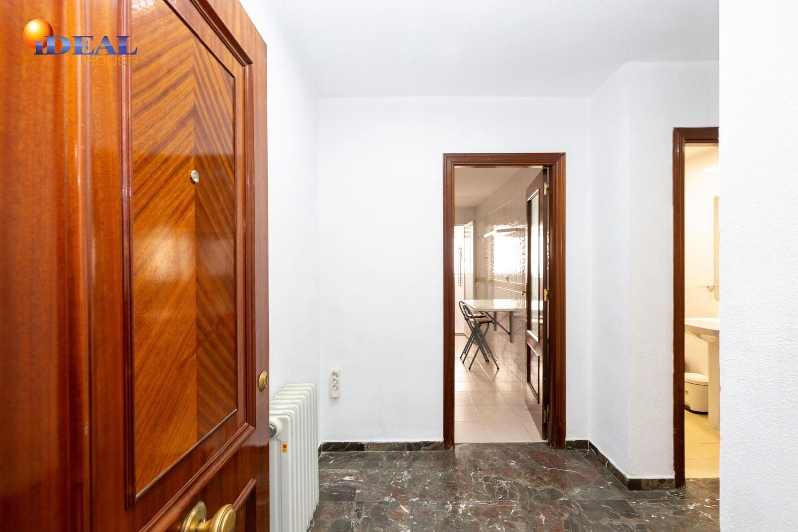 Piso de 4 habitaciones en Granada ciudad en venta con garaje - 319.000 € (Ref: 9491284)