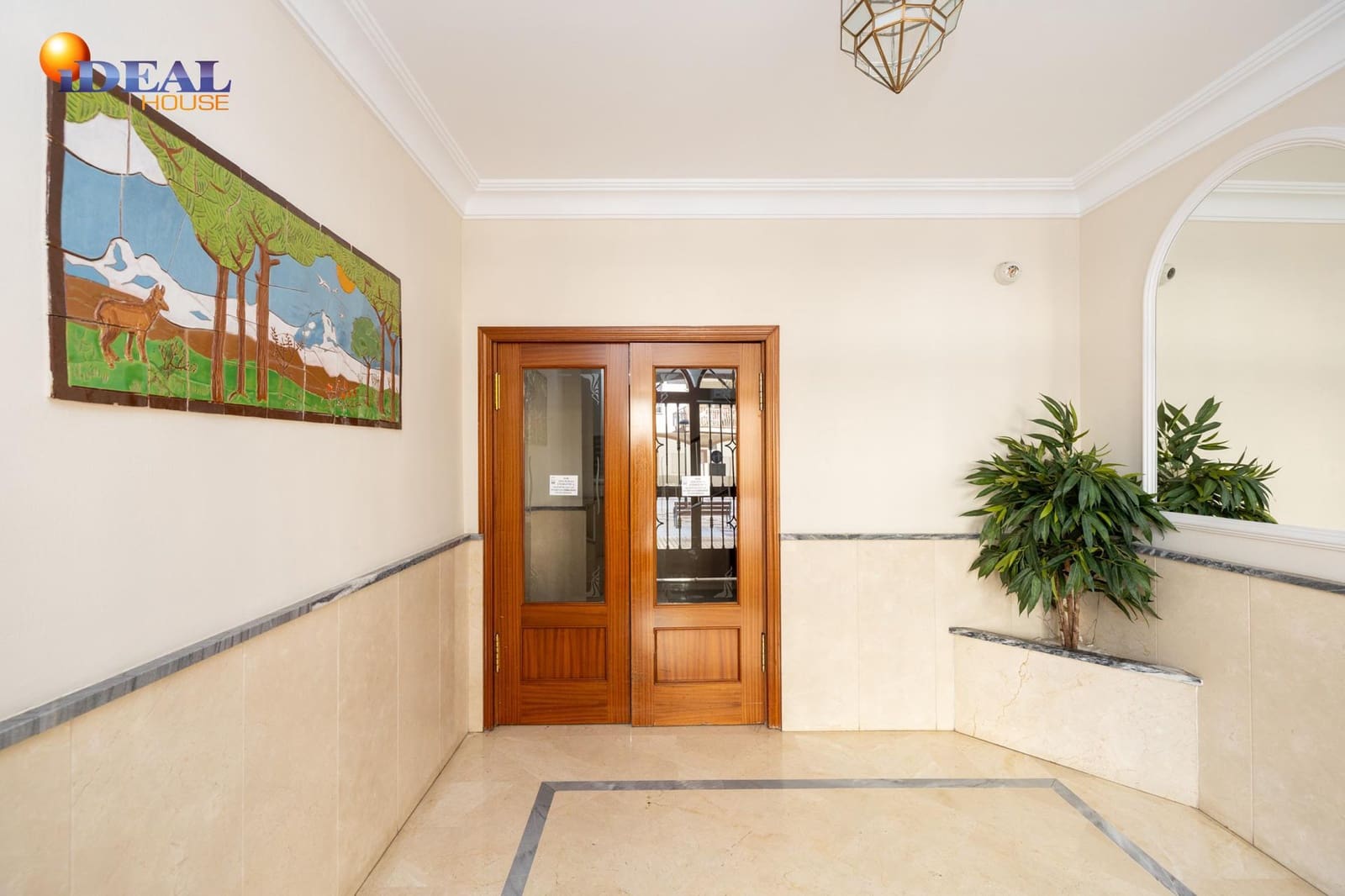 Piso de 4 habitaciones en Granada ciudad en venta con garaje - 319.000 € (Ref: 9491284)