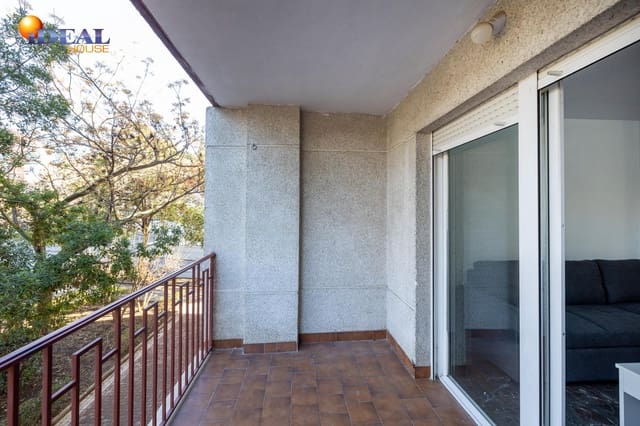 Piso de 4 habitaciones en Granada ciudad en venta con garaje - 319.000 € (Ref: 9491284)