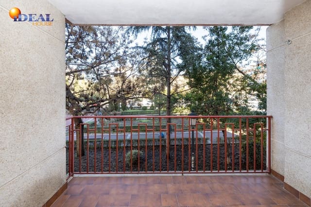 Piso de 4 habitaciones en Granada ciudad en venta con garaje - 319.000 € (Ref: 9491284)