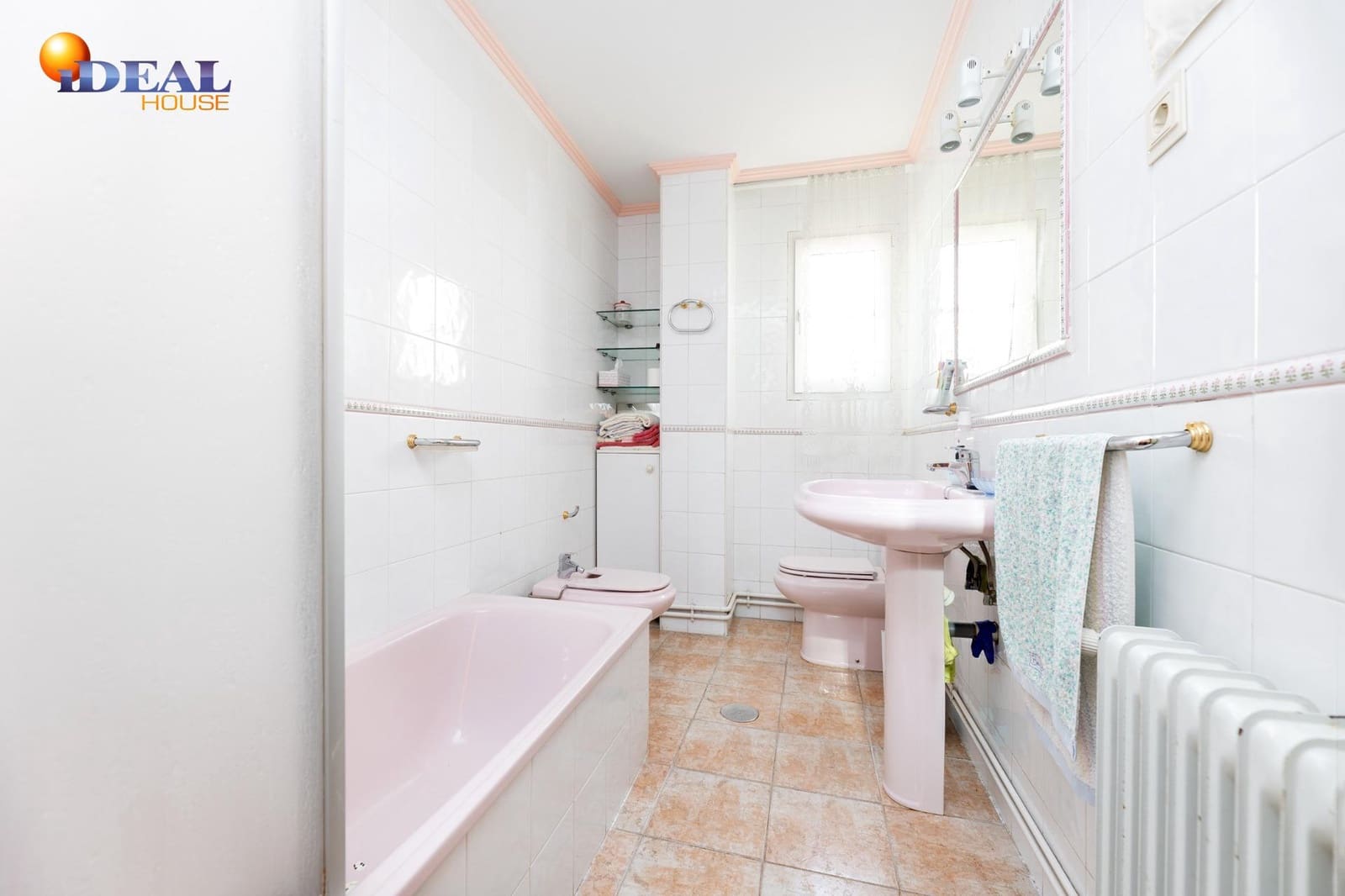 5 bedroom Villa for sale in Albolote with pool garage - € 329,000 (Ref: 9494542)