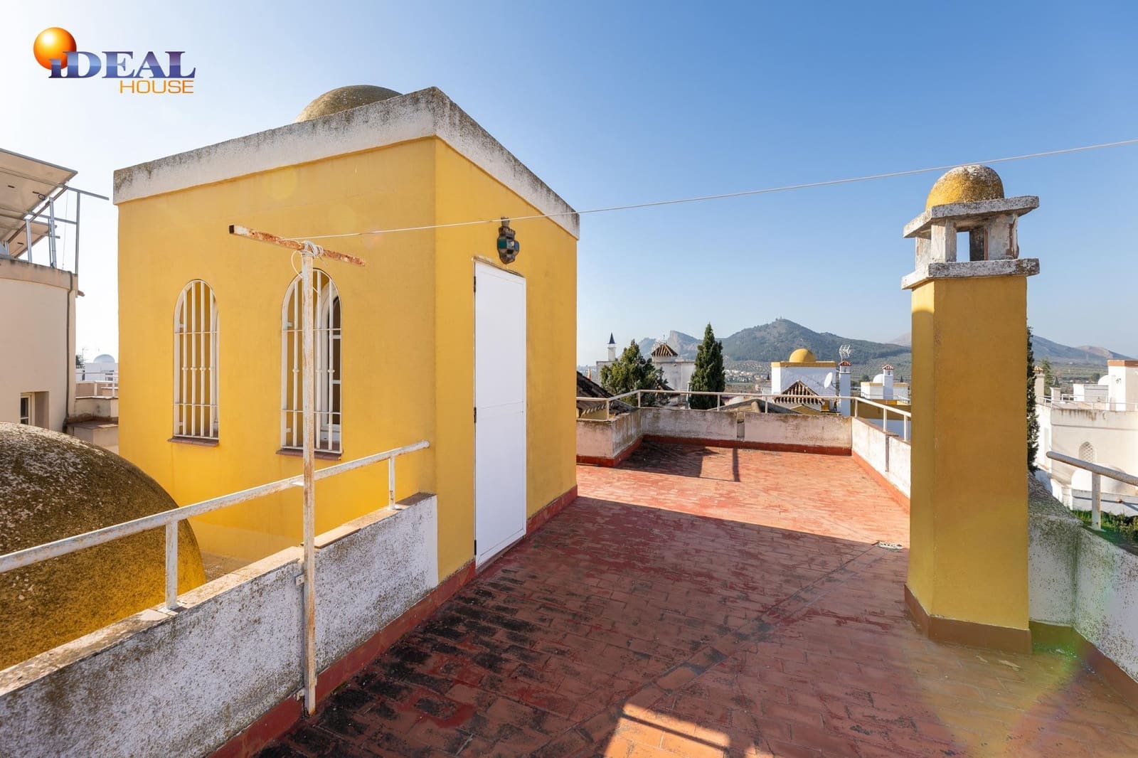 5 bedroom Villa for sale in Albolote with pool garage - € 329,000 (Ref: 9494542)