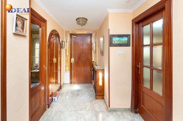 5 bedroom Villa for sale in Albolote with pool garage - € 329,000 (Ref: 9494542)