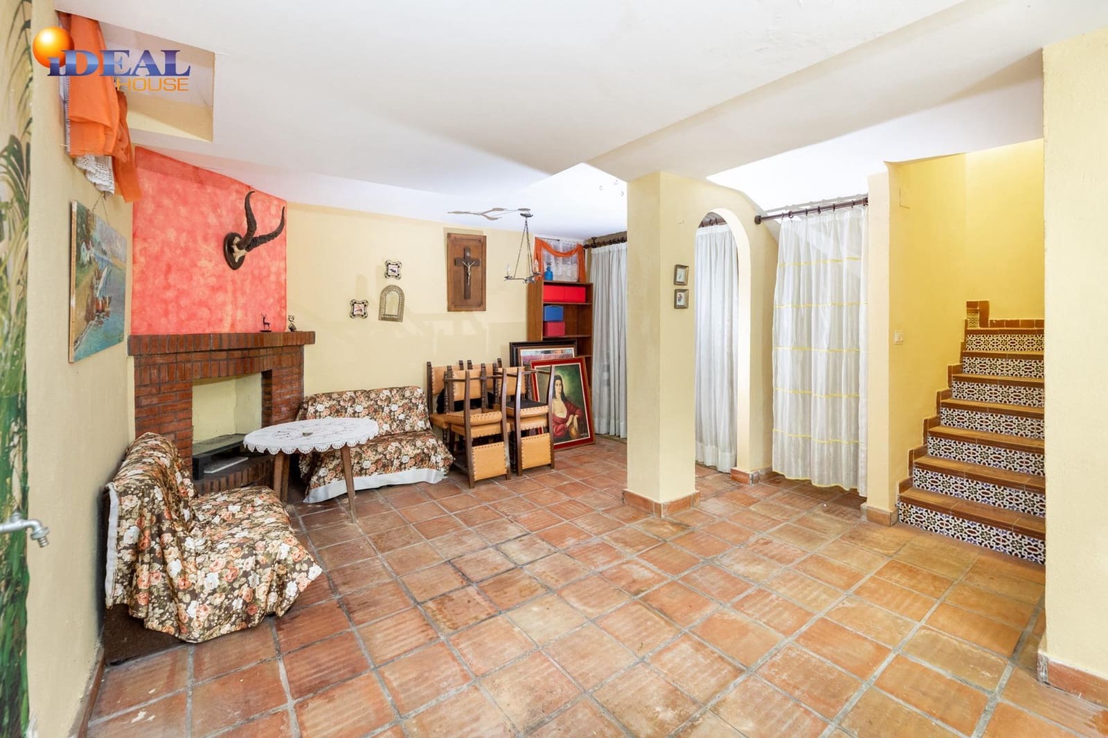 5 bedroom Villa for sale in Albolote with pool garage - € 329,000 (Ref: 9494542)