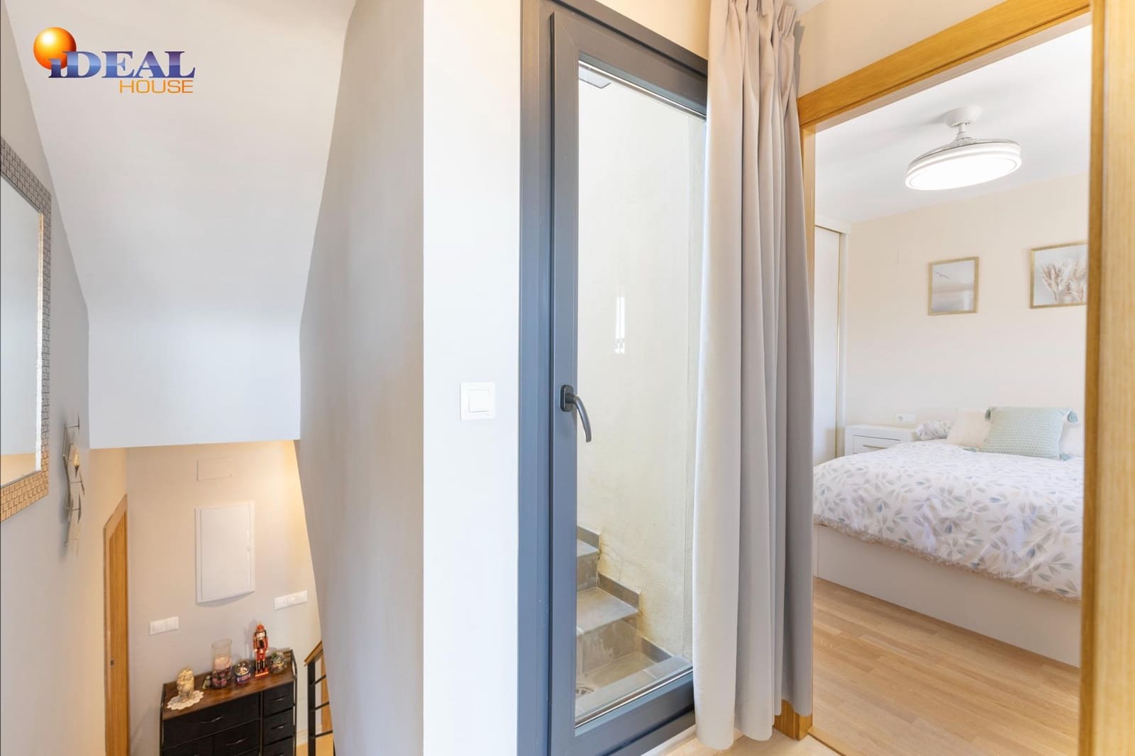 4 soveværelse Rækkehus til salg i Las Gabias med swimmingpool garage - € 299.000 (Ref: 9494543)