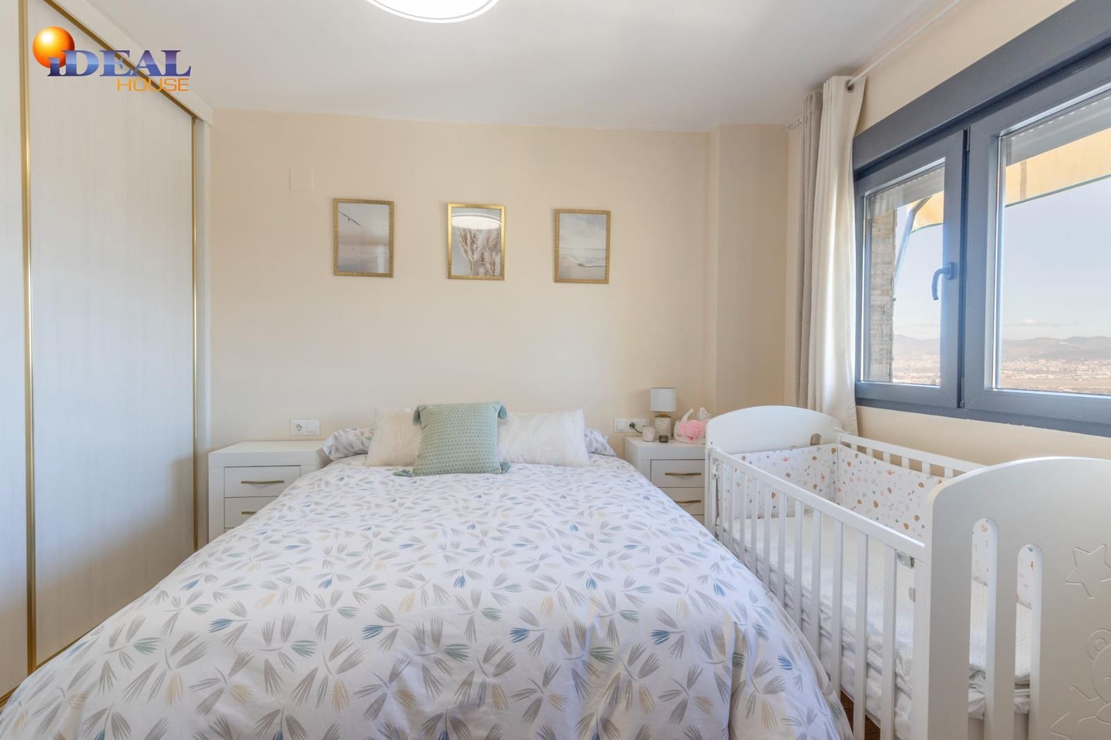 4 soveværelse Rækkehus til salg i Las Gabias med swimmingpool garage - € 299.000 (Ref: 9494543)