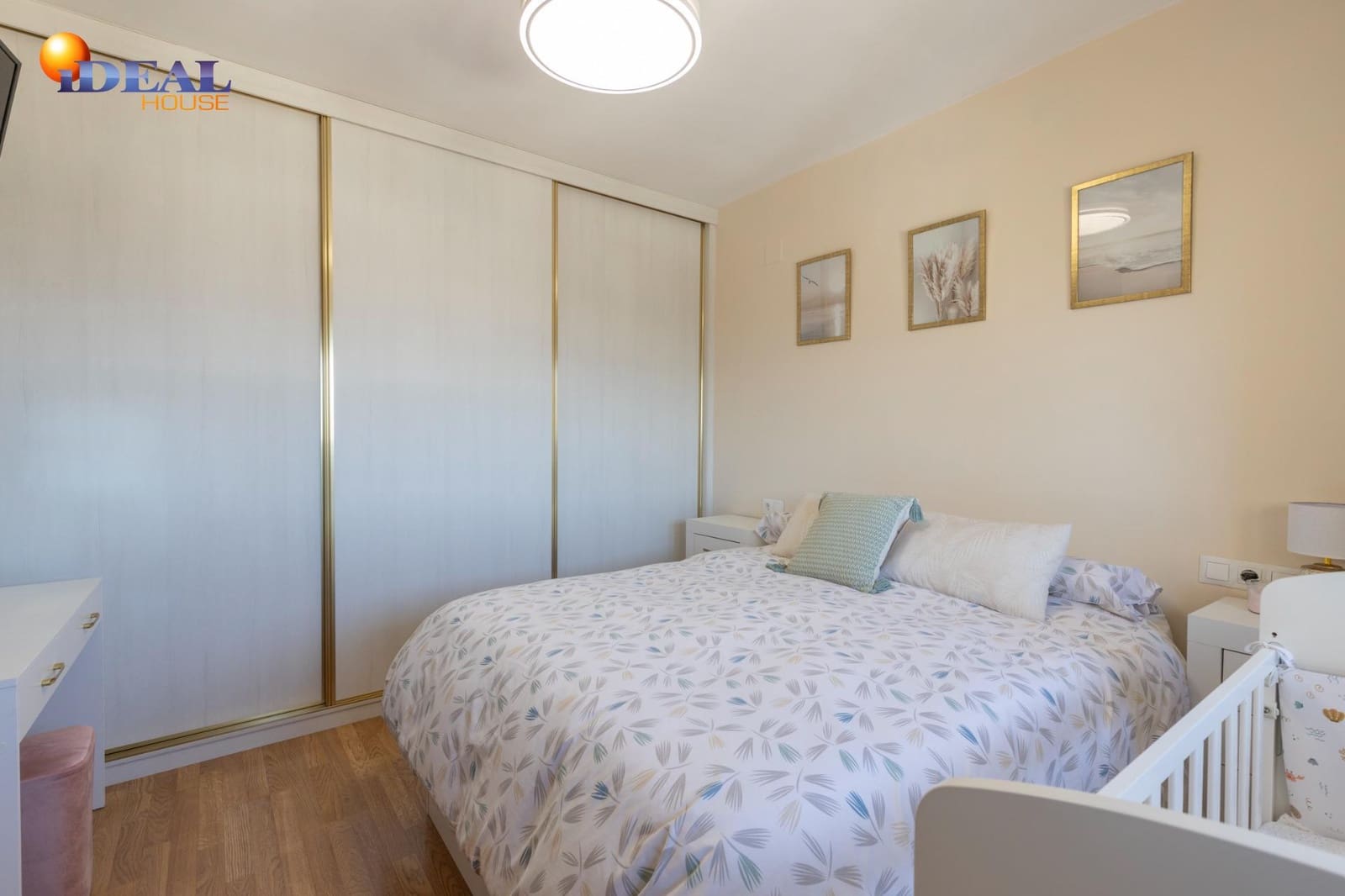 4 soveværelse Rækkehus til salg i Las Gabias med swimmingpool garage - € 299.000 (Ref: 9494543)