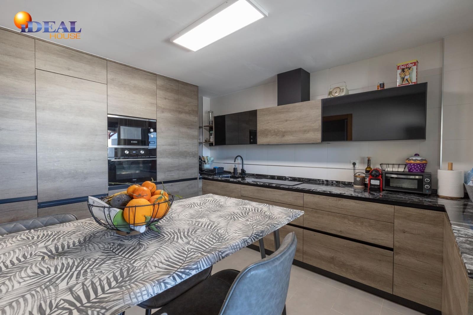 4 soveværelse Rækkehus til salg i Las Gabias med swimmingpool garage - € 299.000 (Ref: 9494543)