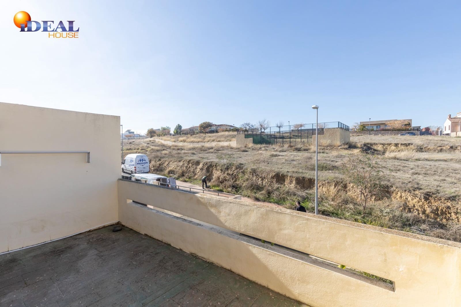 4 soveværelse Rækkehus til salg i Las Gabias med swimmingpool garage - € 299.000 (Ref: 9494543)