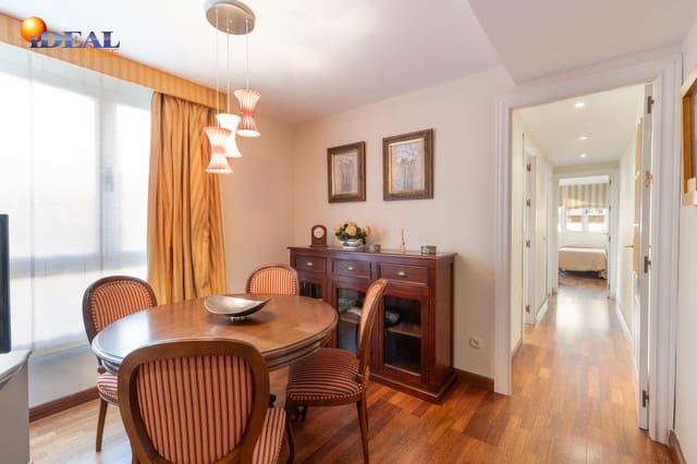 3 soveværelse Lejlighed til salg i Centro, Granada by - € 420.000 (Ref: 9494545)