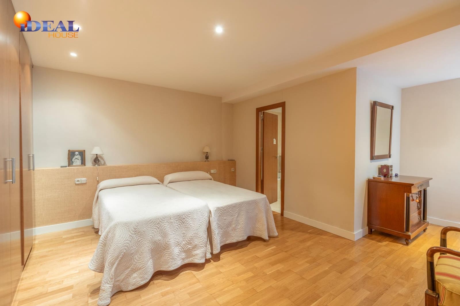 3 soveværelse Lejlighed til salg i Granada by - € 420.000 (Ref: 9494545)