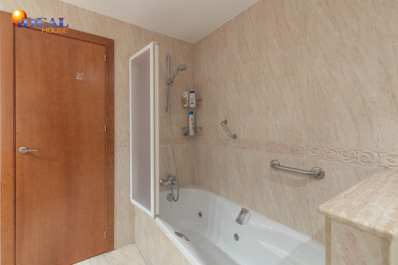 3 soveværelse Lejlighed til salg i Granada by - € 420.000 (Ref: 9494545)