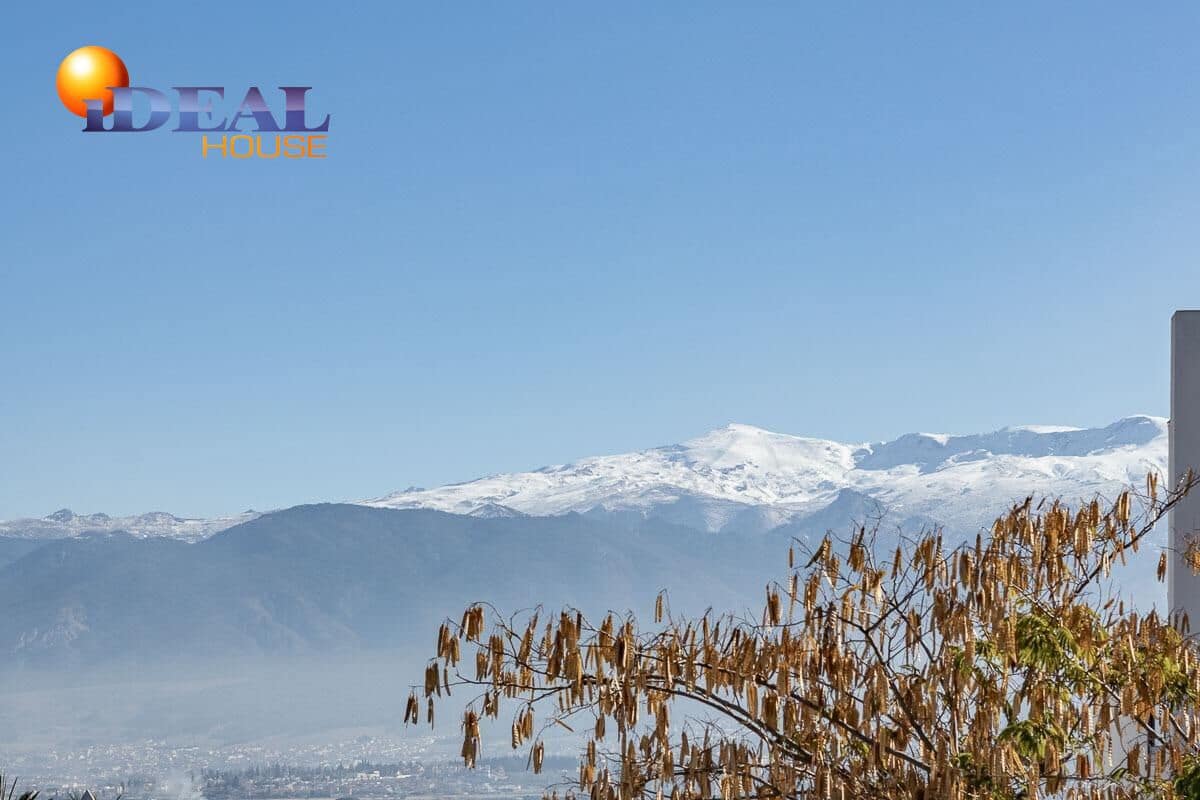 3 makuuhuone Huvila myytävänä paikassa Las Gabias mukana uima-altaan 
autotalli - 265 000 € (Ref: 9494546)