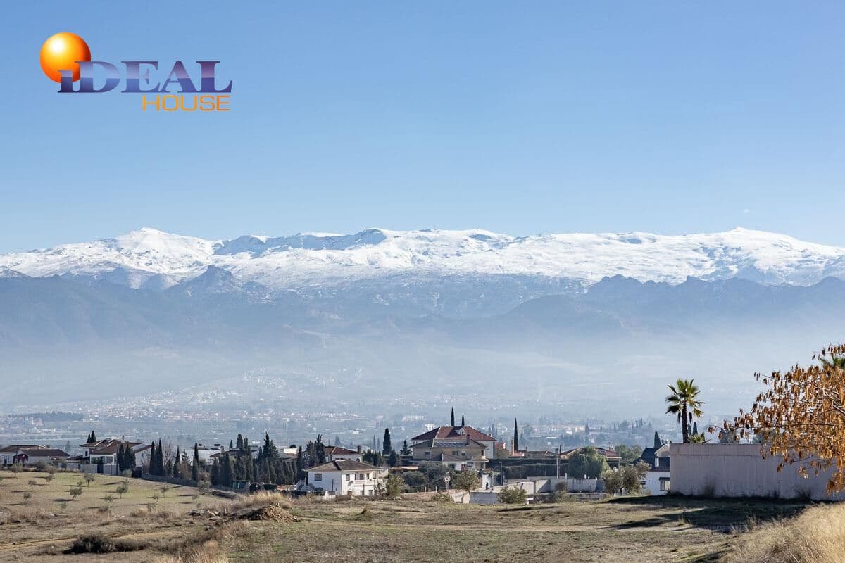 3 makuuhuone Huvila myytävänä paikassa Las Gabias mukana uima-altaan 
autotalli - 265 000 € (Ref: 9494546)