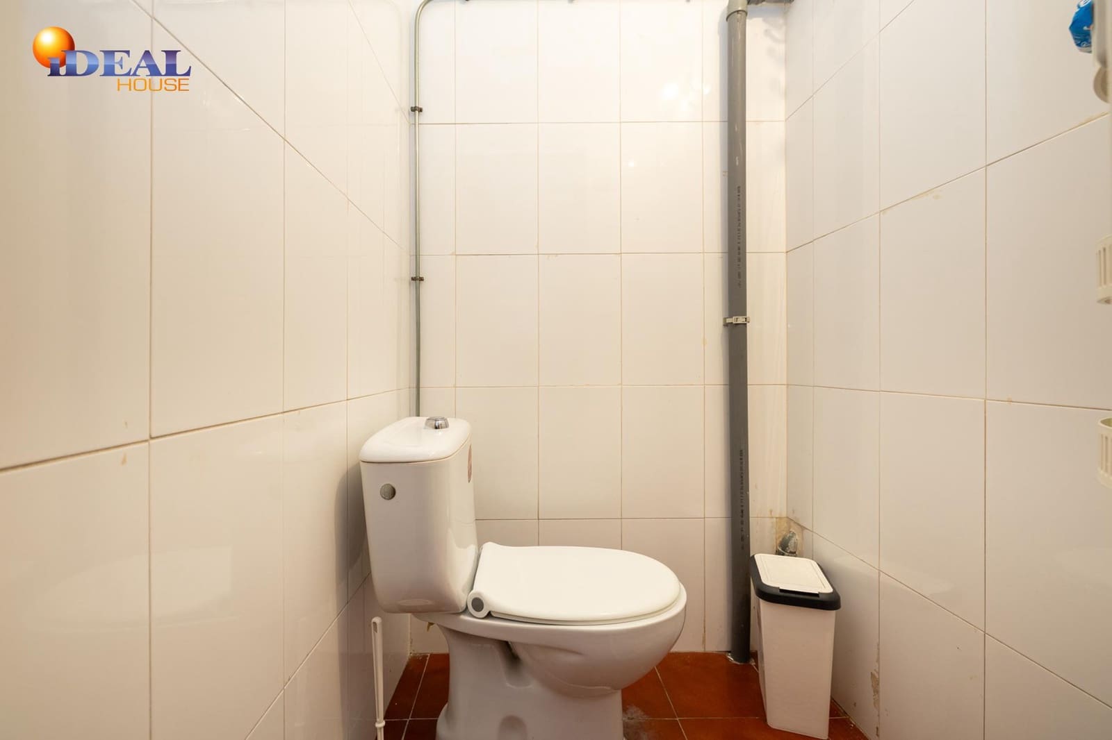 Commercial for sale in Motril - € 55,000 (Ref: 9494548)