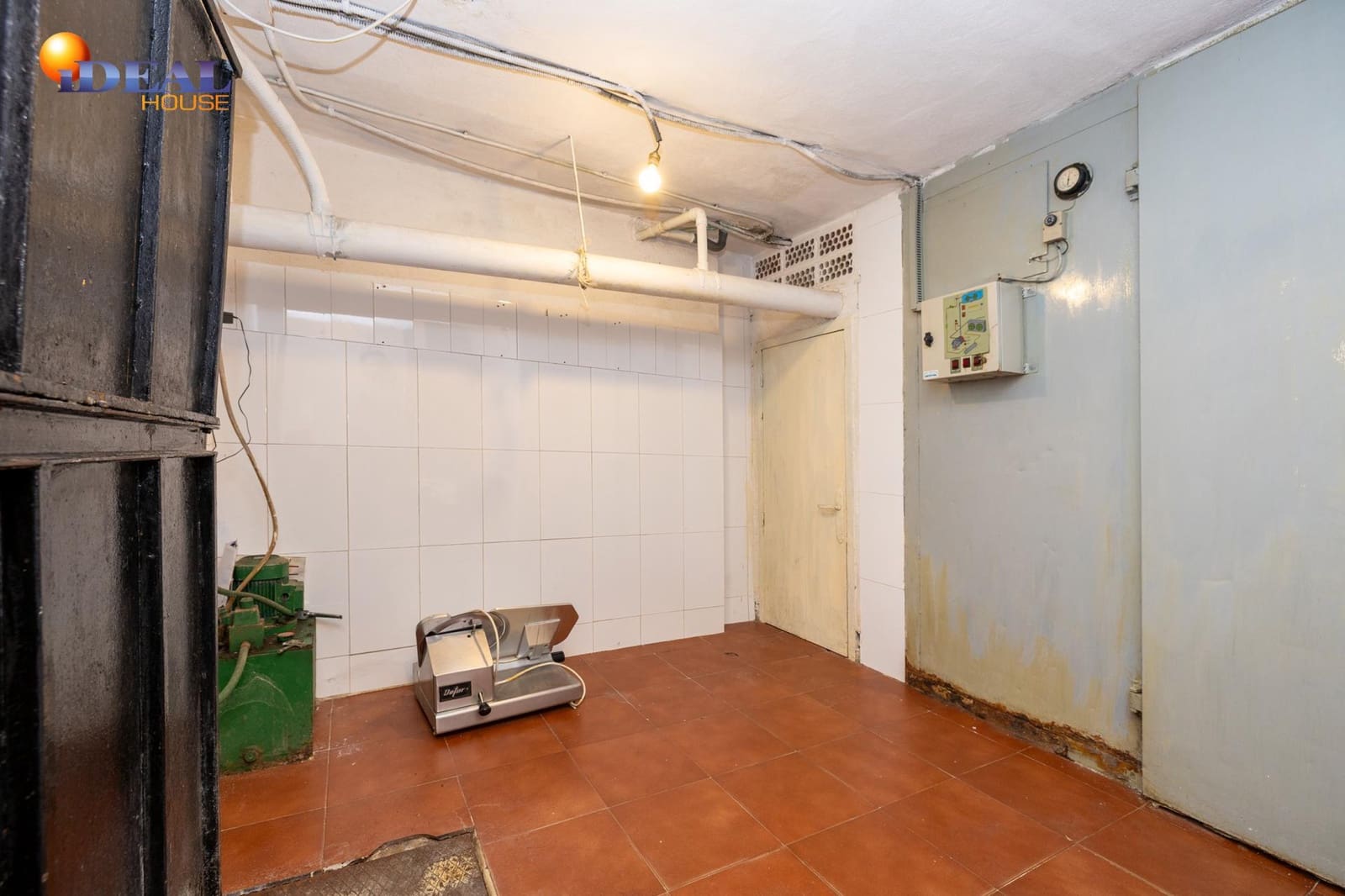 Commercial for sale in Motril - € 55,000 (Ref: 9494548)