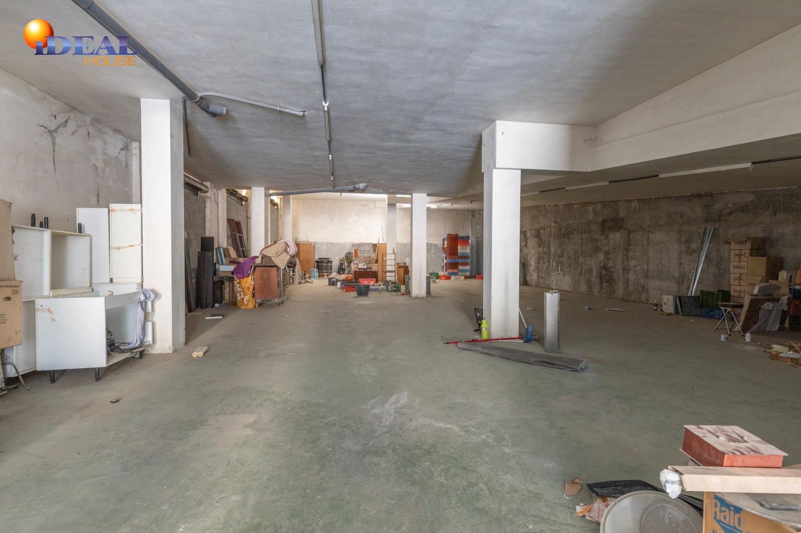 Commercial for sale in Huetor Vega - € 210,000 (Ref: 9497148)