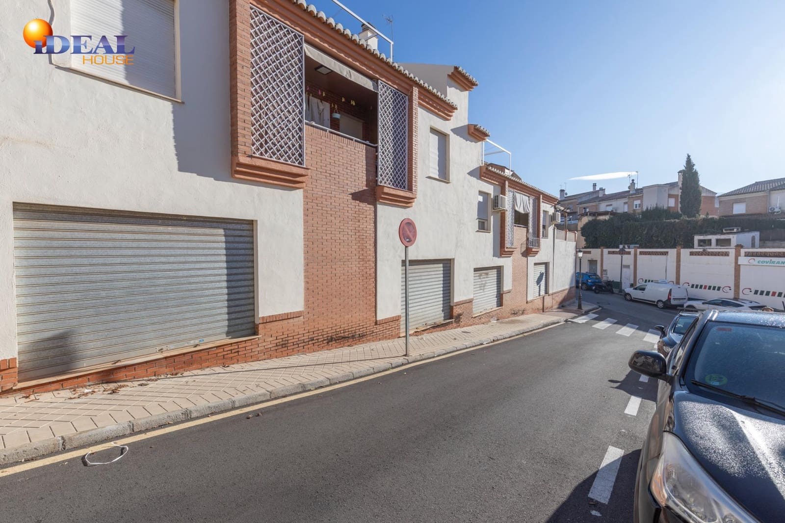 Commercial for sale in Huetor Vega - € 210,000 (Ref: 9497148)