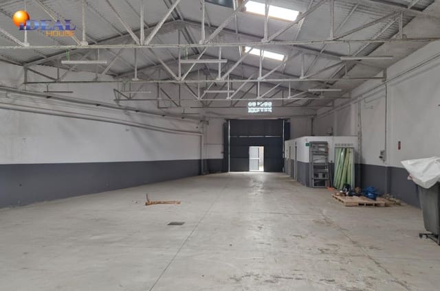 Entreprise à louer à Pol Ind Haza de la Cruz, Malaga ville - 6 000 € (Ref: 9502219)