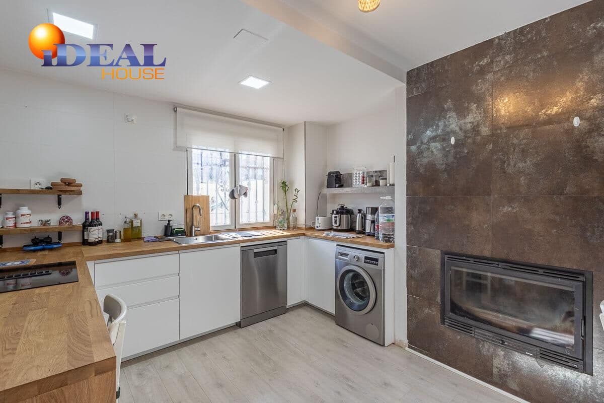 Adosado de 3 habitaciones en Monachil en venta con garaje - 250.000 € (Ref: 9502220)