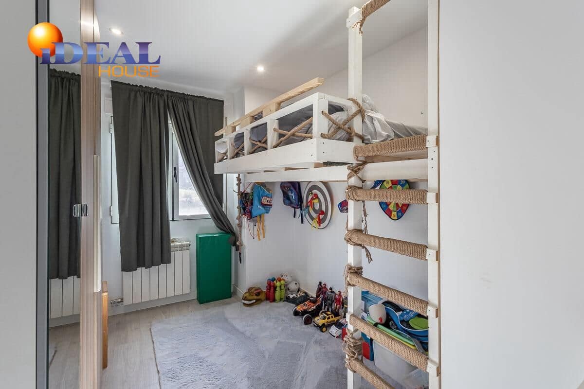 Adosado de 3 habitaciones en Monachil en venta con garaje - 250.000 € (Ref: 9502220)