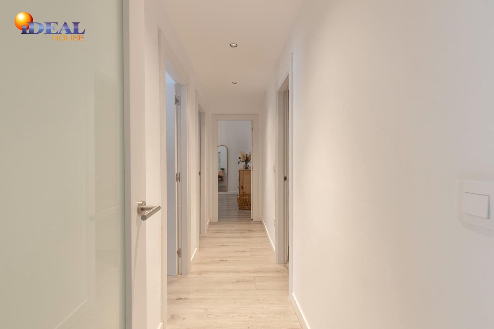 3 sypialnia Mieszkanie na sprzedaż w Miasto Grenada z basenem garażem - 324 900 € (Ref: 9502221)