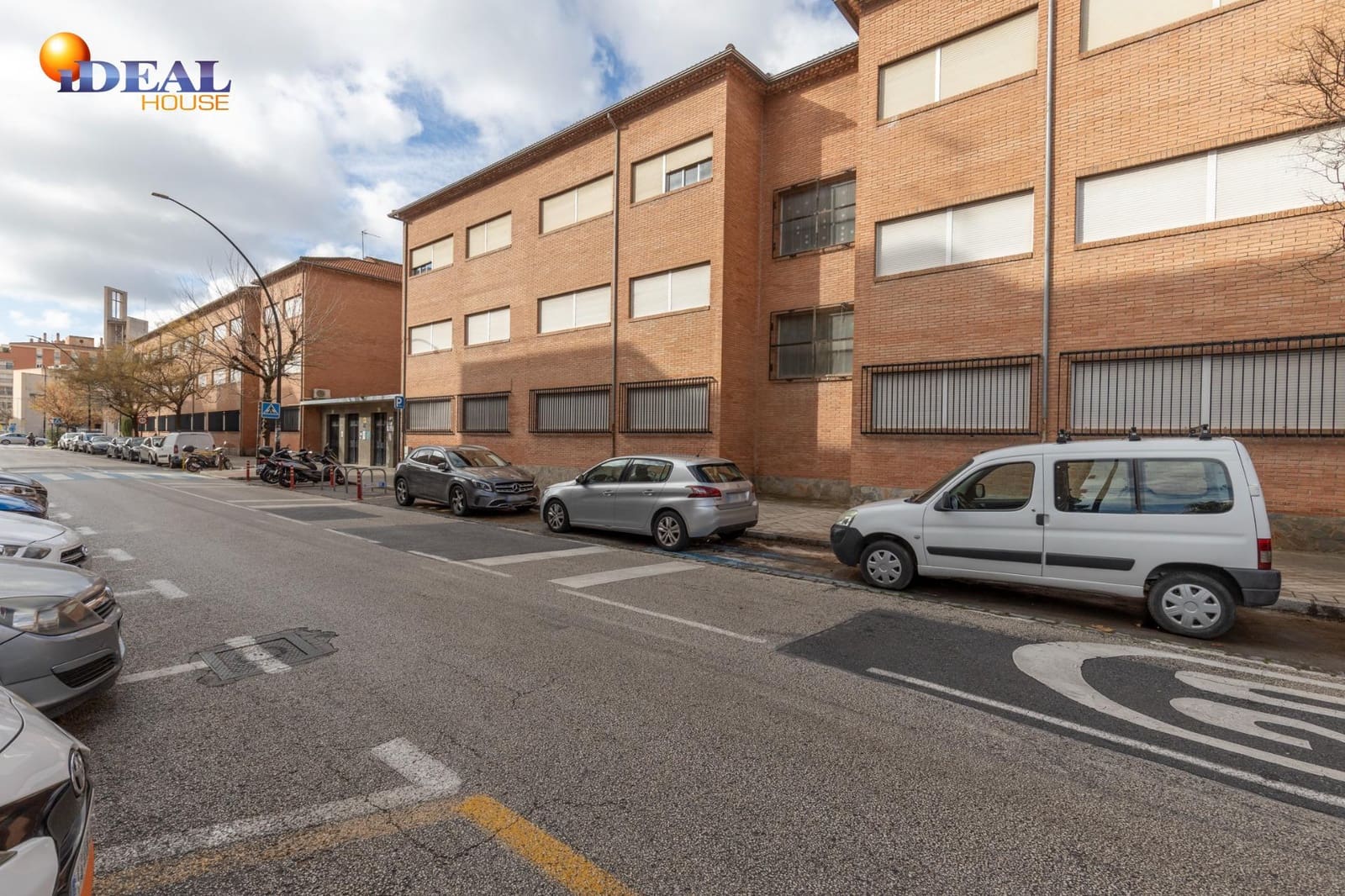 3 sypialnia Mieszkanie na sprzedaż w Miasto Grenada z basenem garażem - 324 900 € (Ref: 9502221)