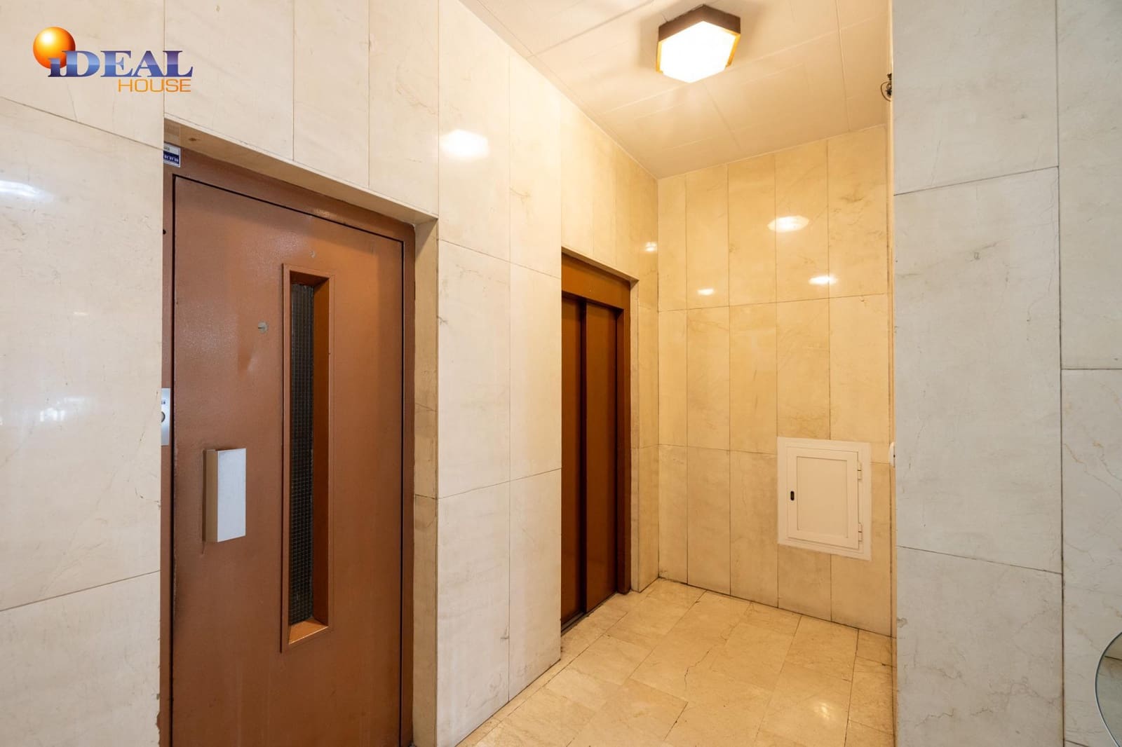 6 quarto Penthouse para venda em Granada cidade com garagem - 630 000 € (Ref: 9502222)