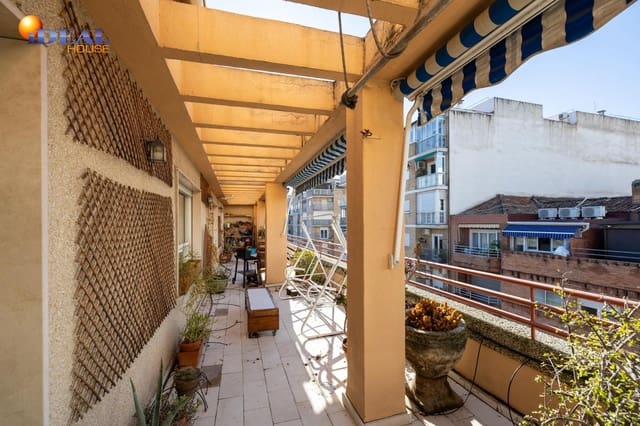 6 quarto Penthouse para venda em Granada cidade com garagem - 630 000 € (Ref: 9502222)