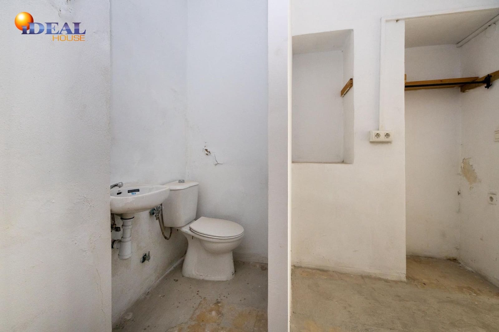 2 soveværelse Erhverv til salg i Granada by - € 55.000 (Ref: 9502223)