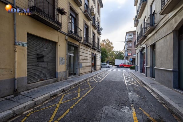 2 soveværelse Erhverv til salg i Centro, Granada by - € 55.000 (Ref: 9502223)