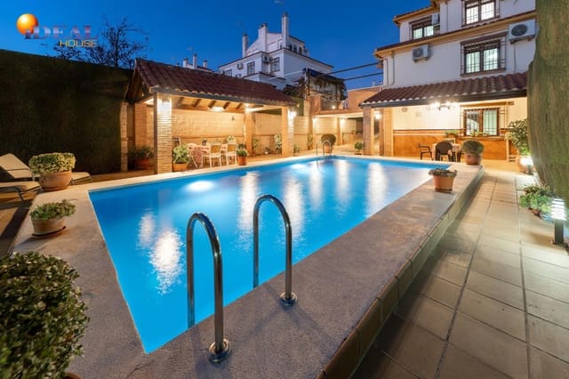 4 makuuhuone Rivitalo myytävänä paikassa Peligros mukana uima-altaan 
autotalli - 395 000 € (Ref: 9502224)