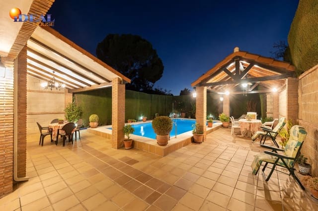 4 makuuhuone Rivitalo myytävänä paikassa Peligros mukana uima-altaan 
autotalli - 395 000 € (Ref: 9502224)