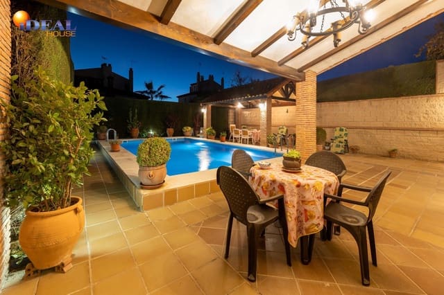 4 makuuhuone Rivitalo myytävänä paikassa Peligros mukana uima-altaan 
autotalli - 395 000 € (Ref: 9502224)