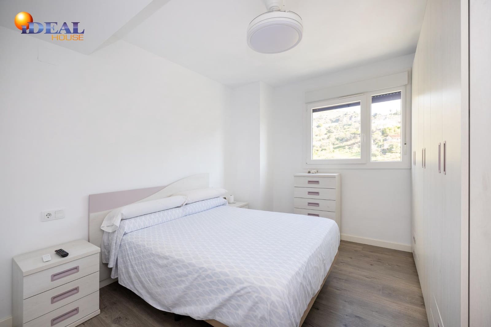 3 bedroom Flat for sale in Almunecar with pool garage - € 340,000 (Ref: 9502225)