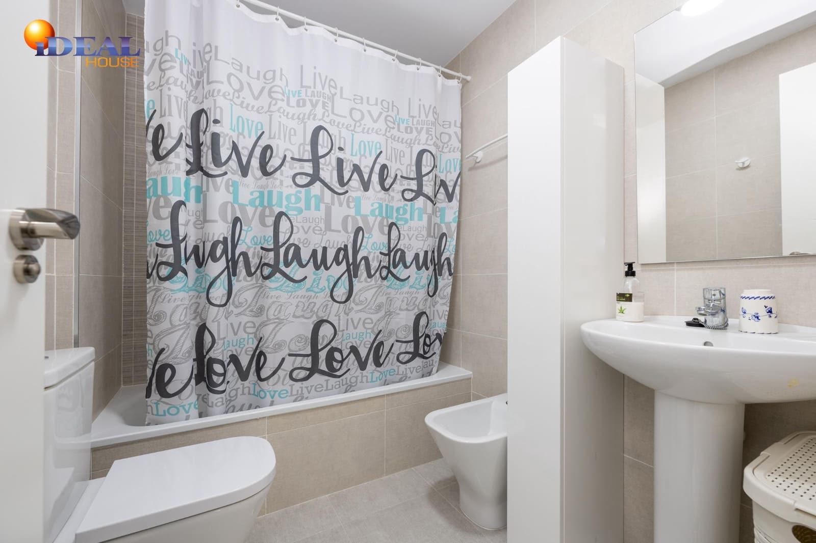 3 bedroom Flat for sale in Almunecar with pool garage - € 340,000 (Ref: 9502225)